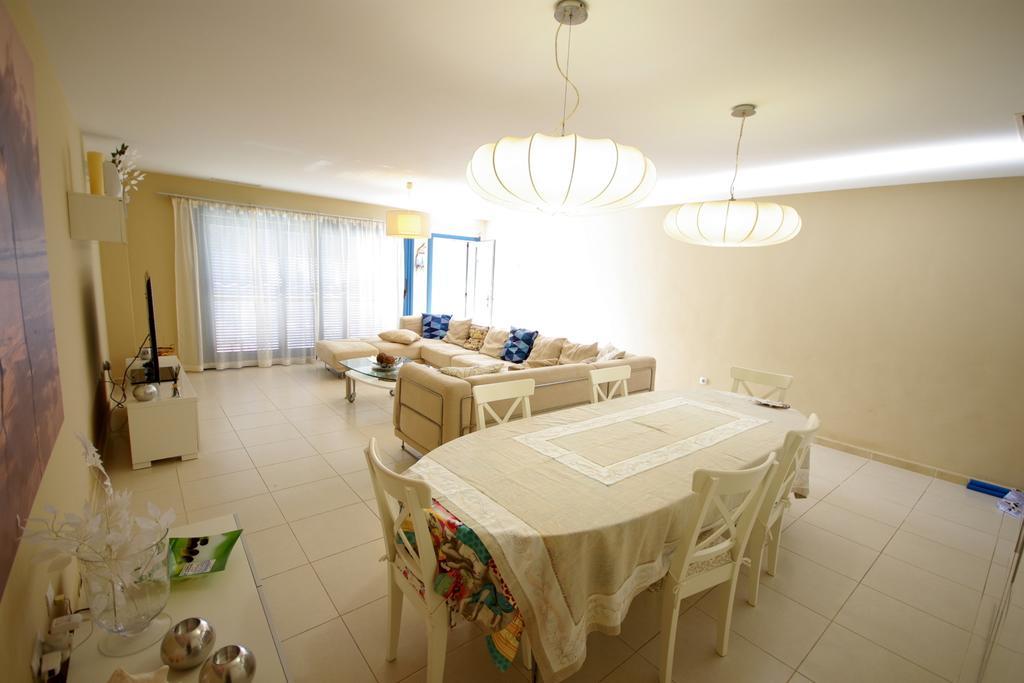 Апартаменты Livingtarifa Apartamento La Isla Экстерьер фото